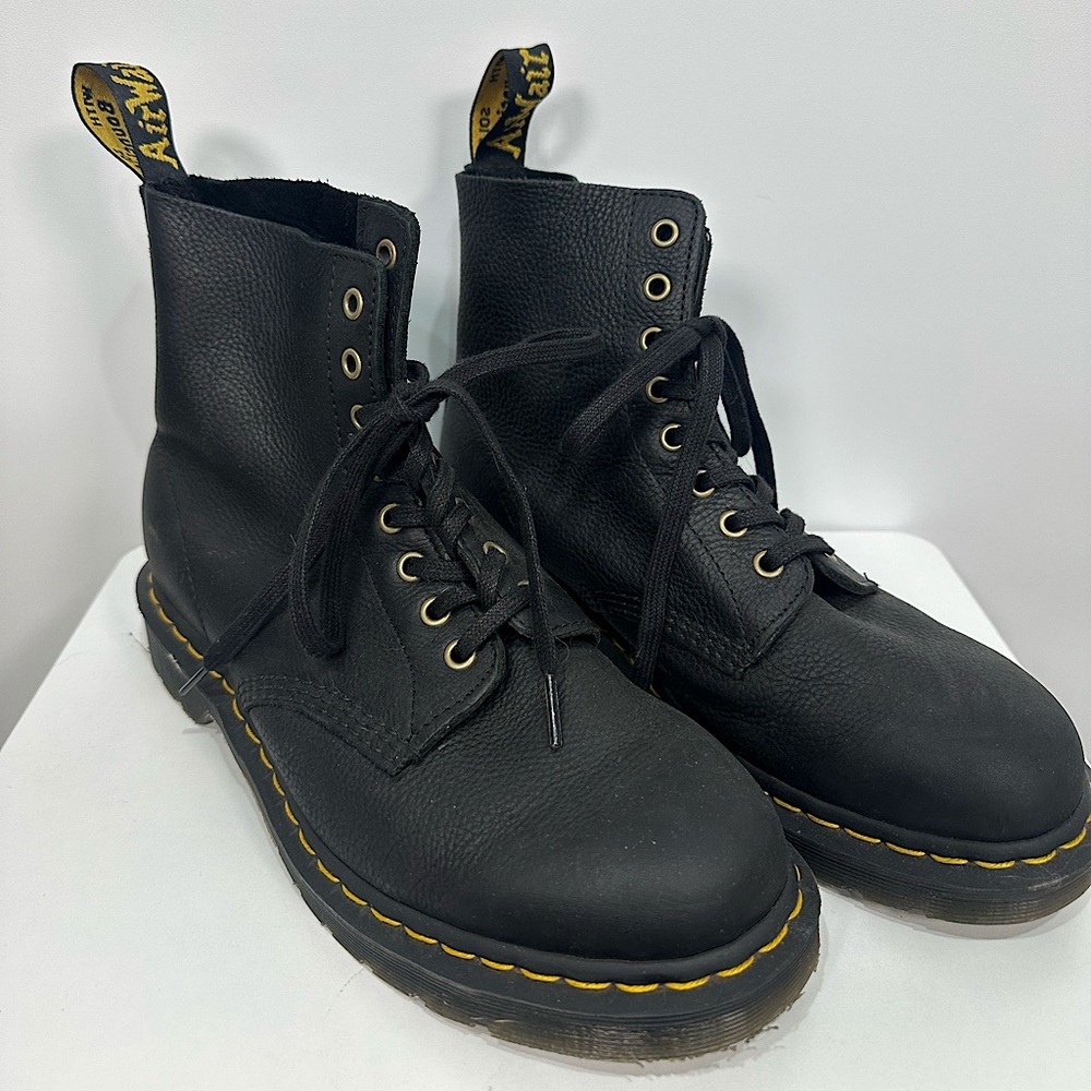 Dr. Martens Black Leather Boots Size 9 Men’s Size 10 Women’s